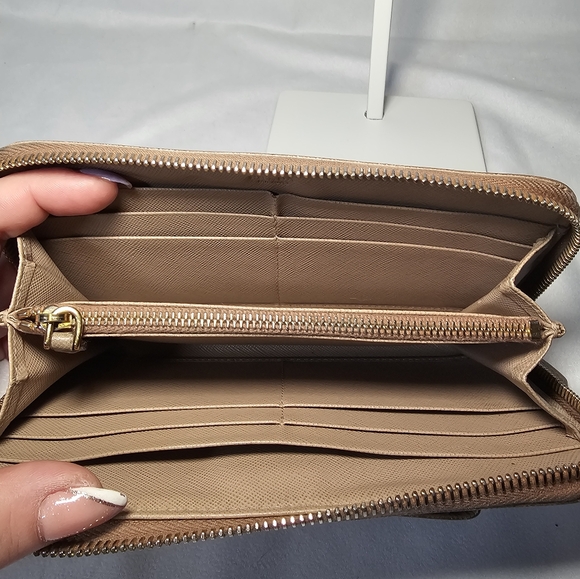 Prada Saffiano Bow Zip Around Wallet With Authentication Card, Tan/Beige Color - Picture 7 of 8